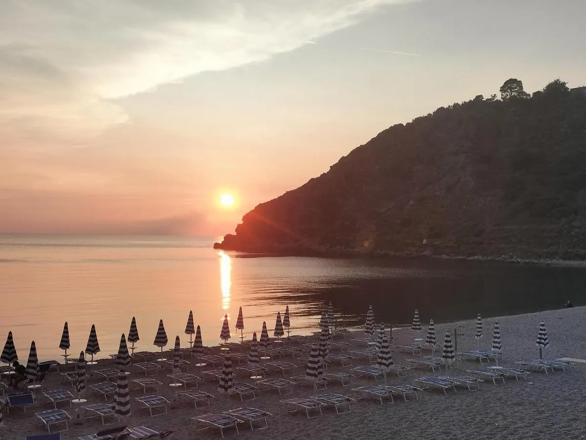 Aqua B&B - Rooms And Apartments Milazzo Bed & Breakfast